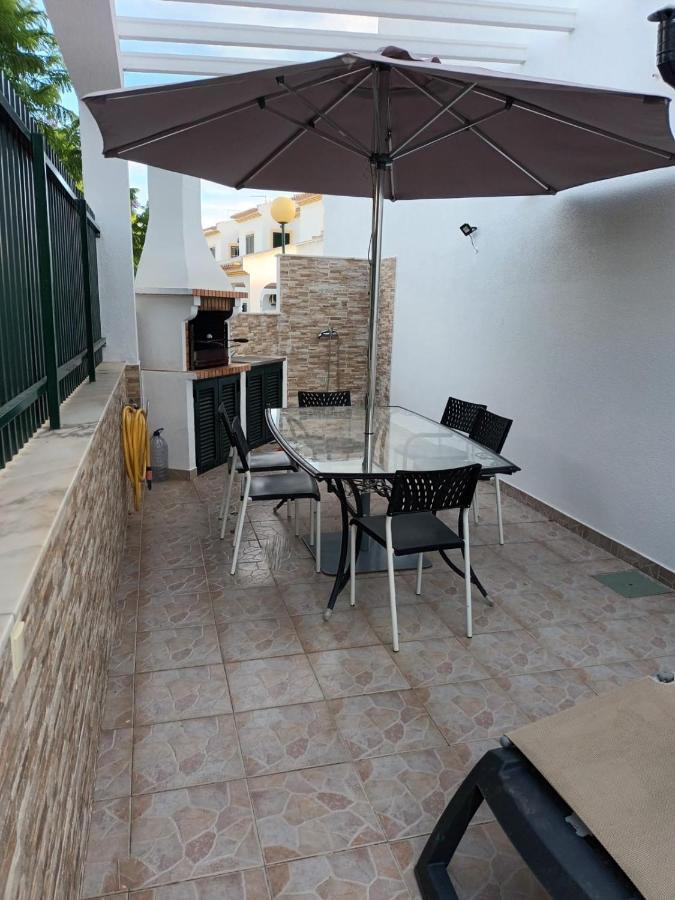 Vivenda Para Ferias Manta Rota Bagian luar foto